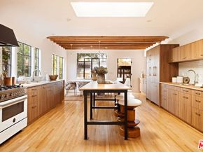 538 Westminster Avenue, Venice CA 90291