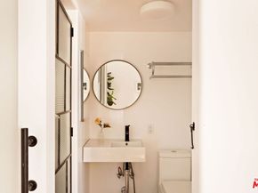 538 Westminster Avenue, Venice CA 90291