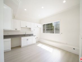 800 S BRONSON Avenue, Los Angeles CA 90005