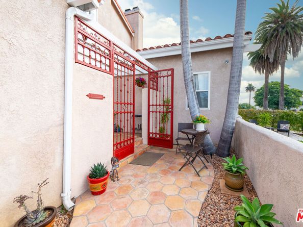 1659 W 83rd Street, Los Angeles CA 90047