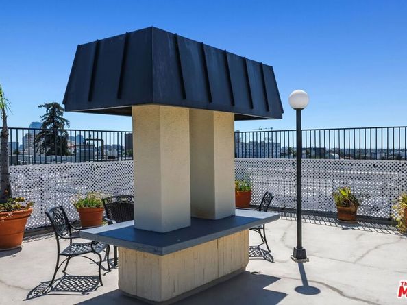 421 S La Fayette Park Place 702, Los Angeles CA 90057