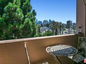 421 S La Fayette Park Place 702, Los Angeles CA 90057