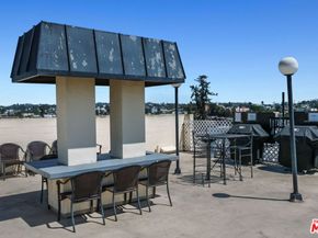 421 S La Fayette Park Place 702, Los Angeles CA 90057