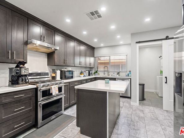 5040 W Slauson Avenue, Los Angeles CA 90056