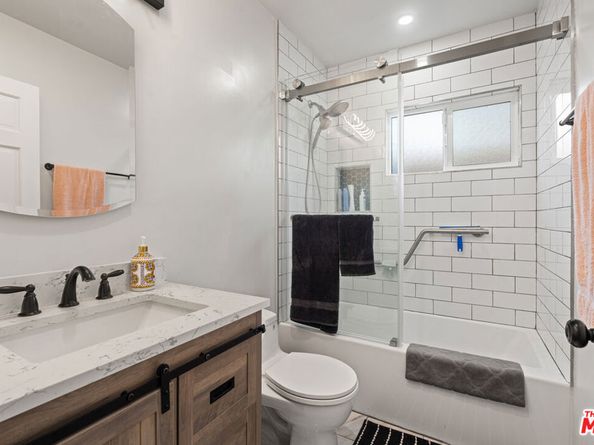 5040 W Slauson Avenue, Los Angeles CA 90056