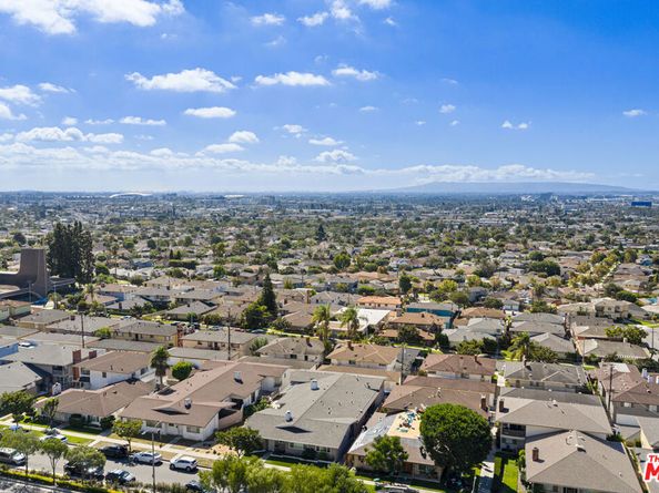 5040 W Slauson Avenue, Los Angeles CA 90056