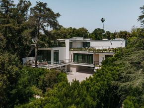 260 S Canyon View Drive, Los Angeles CA 90049