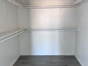 10516 S Broadway, Los Angeles CA 90003