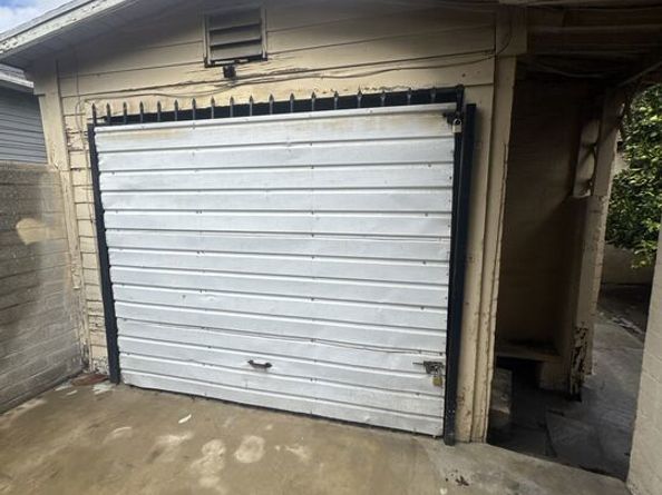 1183 W 37th Drive, Los Angeles CA 90007