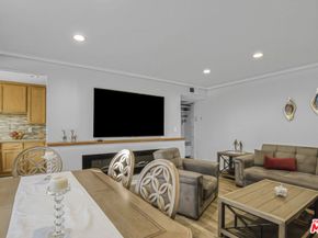 11813 Runnymede 47, North Hollywood CA 91605