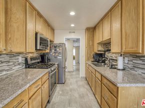 11813 Runnymede 47, North Hollywood CA 91605