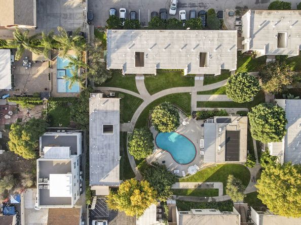 11813 Runnymede 47, North Hollywood CA 91605