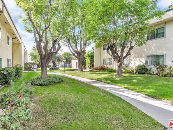 11813 Runnymede 17, North Hollywood CA 91605