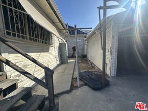 1025 S Kenmore Avenue, Los Angeles CA 90006