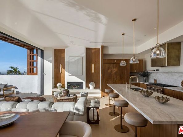 1525 Marlay Drive, Los Angeles CA 90069