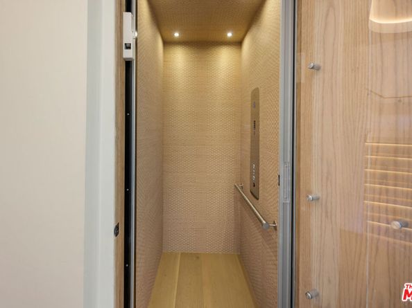 1525 Marlay Drive, Los Angeles CA 90069