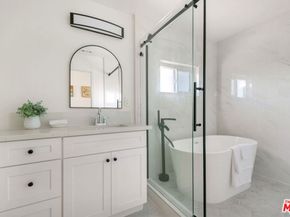 5832 6th Avenue, Los Angeles CA 90043