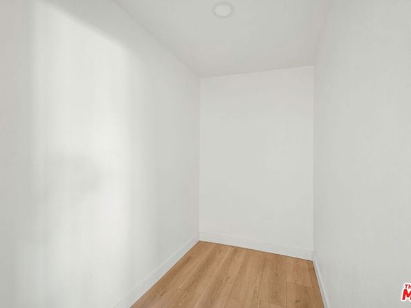 5832 6th Avenue, Los Angeles CA 90043