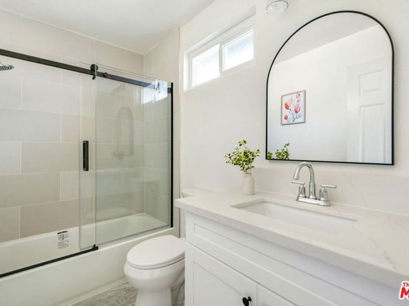 5832 6th Avenue, Los Angeles CA 90043