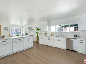 5832 6th Avenue, Los Angeles CA 90043