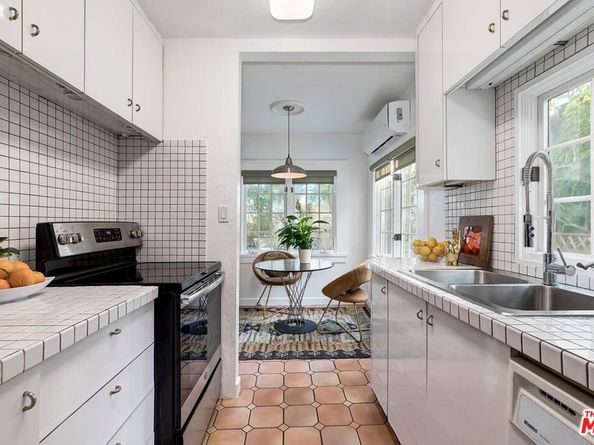 2427 N Gower Street, Los Angeles CA 90068