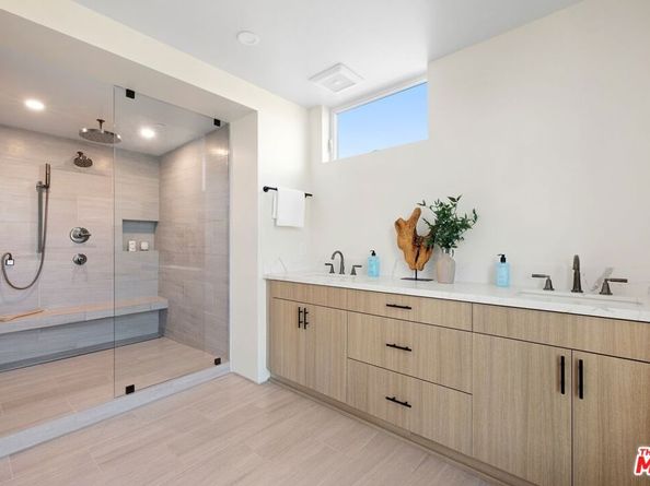 1011 N Ogden Drive 101, West Hollywood CA 90046