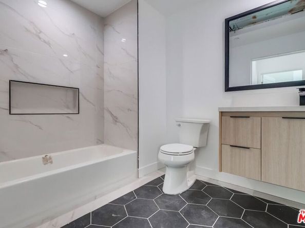 1023 E 28th Street, Los Angeles CA 90011