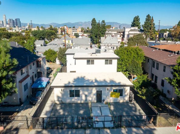 1023 E 28th Street, Los Angeles CA 90011