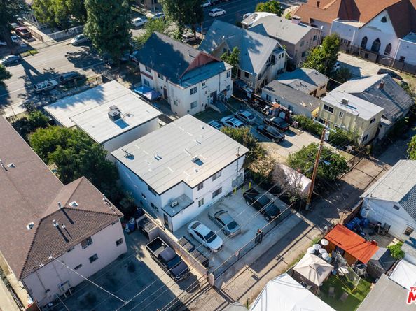 1023 E 28th Street, Los Angeles CA 90011