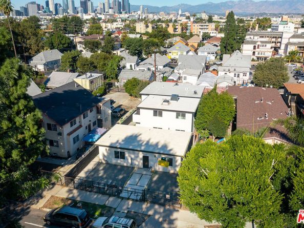 1023 E 28th Street, Los Angeles CA 90011