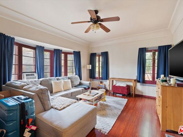 3226 Barham Boulevard, Los Angeles CA 90068