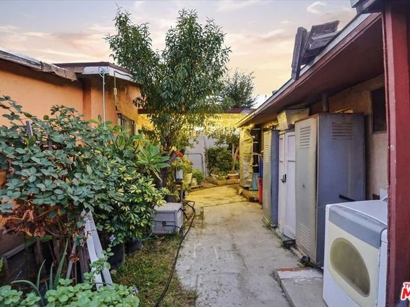 214 N Alma Avenue, Los Angeles CA 90063