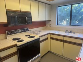 5000 S Centinela Avenue 243, Los Angeles CA 90066