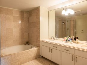 930 N Doheny Drive 305, West Hollywood CA 90069