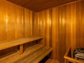 930 N Doheny Drive 305, West Hollywood CA 90069