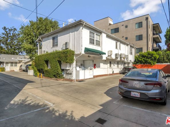 10814 Blix Street, North Hollywood CA 91602