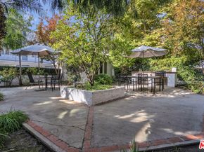 10814 Blix Street, North Hollywood CA 91602