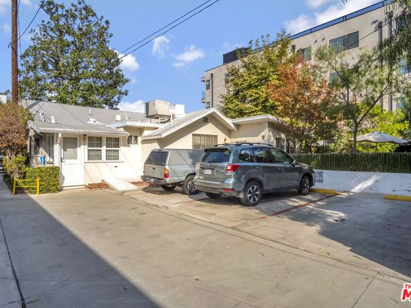 10814 Blix Street, North Hollywood CA 91602