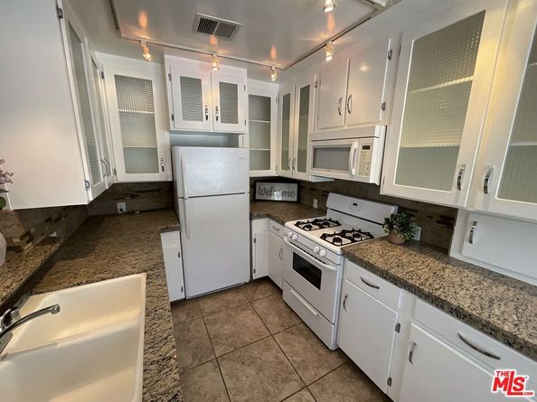 10814 Blix Street, North Hollywood CA 91602