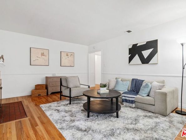 8131 Paso Robles Avenue, Lake Balboa CA 91406