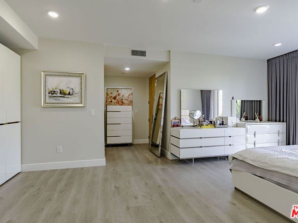 4925 Wilshire Boulevard PH 302, Los Angeles CA 90010