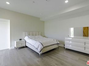 4925 Wilshire Boulevard PH 302, Los Angeles CA 90010