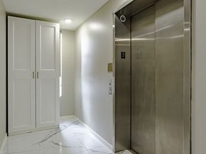 4925 Wilshire Boulevard PH 302, Los Angeles CA 90010