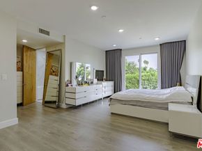 4925 Wilshire Boulevard PH 302, Los Angeles CA 90010