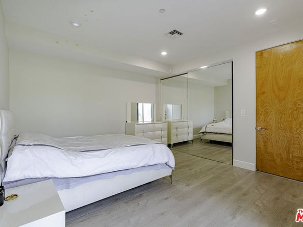 4925 Wilshire Boulevard PH 302, Los Angeles CA 90010