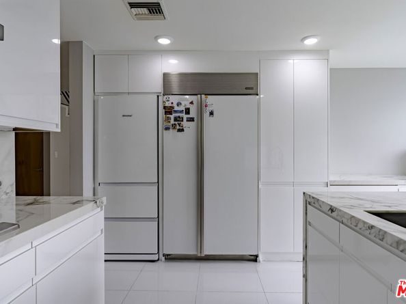 4925 Wilshire Boulevard PH 302, Los Angeles CA 90010