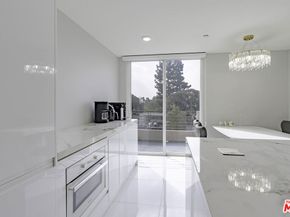 4925 Wilshire Boulevard PH 302, Los Angeles CA 90010