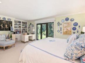 1115 N Bundy Drive, Los Angeles CA 90049