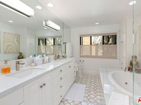 1115 N Bundy Drive, Los Angeles CA 90049