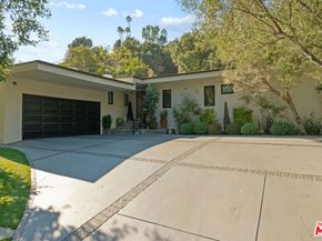 1115 N Bundy Drive, Los Angeles CA 90049